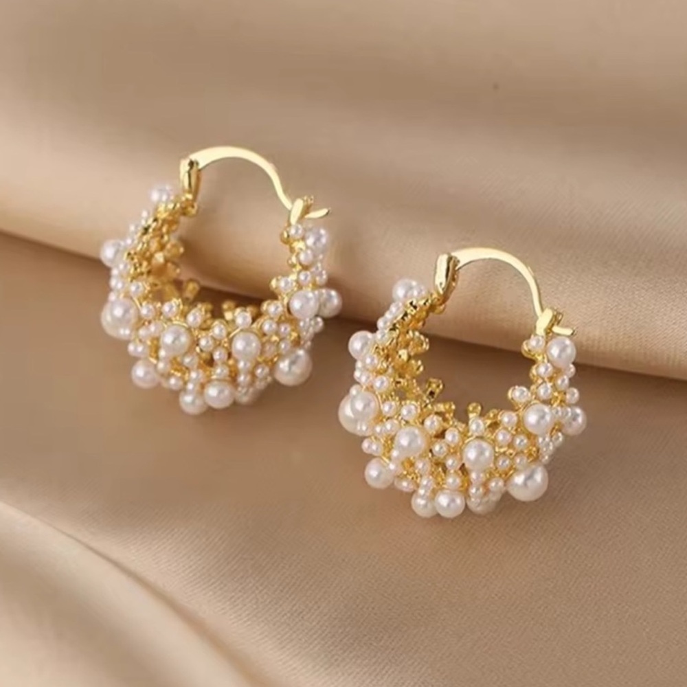 Pearl Gold Hoop Earrings